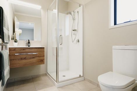 Photo of property in 10 Manaakitia Road, Karaka, 2124