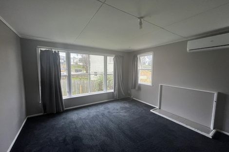 Photo of property in 21 Worcester Place, Cannons Creek, Porirua, 5024