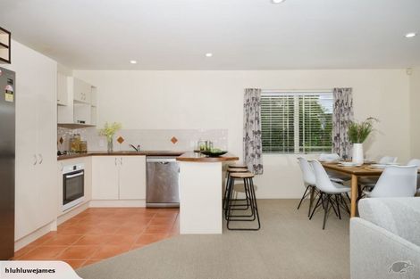 Photo of property in 143e Hobsonville Road, West Harbour, Auckland, 0618