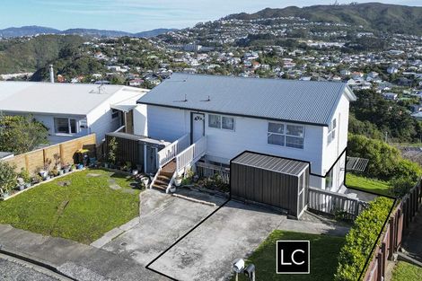 Photo of property in 8a Ceres Crescent, Johnsonville, Wellington, 6037