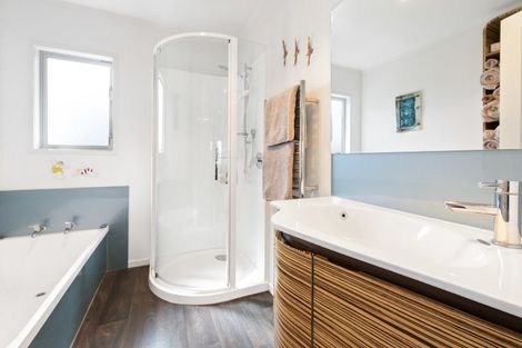 Photo of property in 18 Robbie Street, Foxton Beach, Foxton, 4815