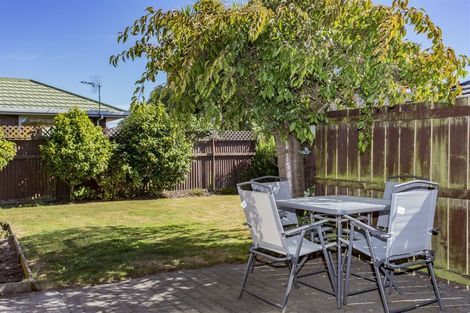 Photo of property in 3/35 Tyrone Street, Belfast, Christchurch, 8051