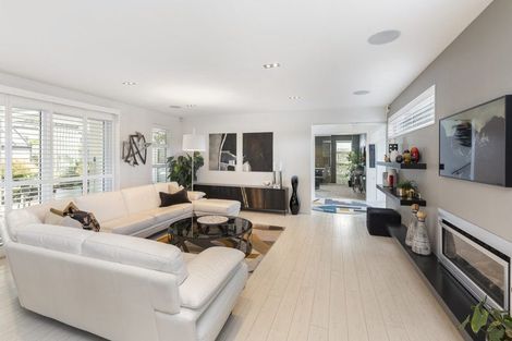 Photo of property in 55 Merivale Lane, Merivale, Christchurch, 8014