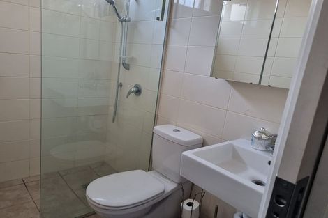 Photo of property in 43 Triangle Road, Massey, Auckland, 0614