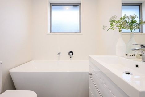 Photo of property in 2 Kereru Court, Marton, 4710