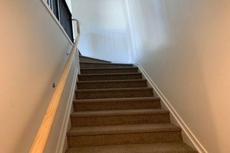 Photo of property in 5/4 Harry Ward Place, Henderson, Auckland, 0610