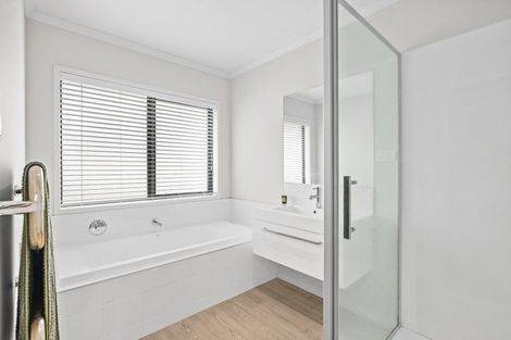 Photo of property in 281 Lakes Boulevard, Pyes Pa, Tauranga, 3112