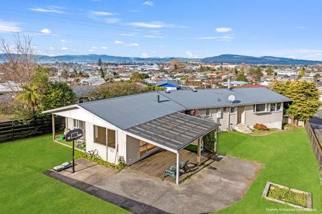Photo of property in 9 Teal Place, Selwyn Heights, Rotorua, 3015