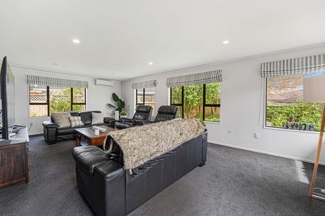 Photo of property in 21a Kinross Drive, Merrilands, New Plymouth, 4312