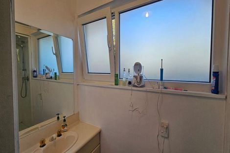 Photo of property in 28 Delaware Crescent, Russley, Christchurch, 8042