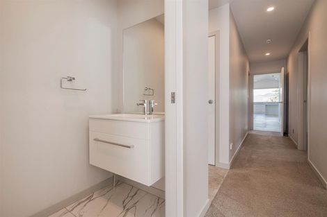 Photo of property in 1 Topping Place, Whitianga, 3510