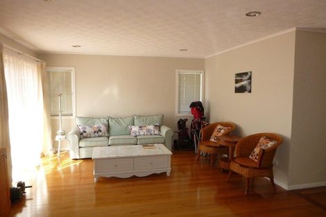 Photo of property in 16 Waione Avenue, Te Atatu Peninsula, Auckland, 0610