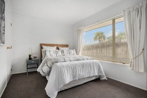 Photo of property in 2/12 Nakhle Place, Manurewa, Auckland, 2105
