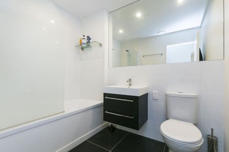 Photo of property in 3/2 Stone Street, Miramar, Wellington, 6022