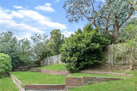 Photo of property in 112 Mark Avenue, Grenada Village, Wellington, 6037