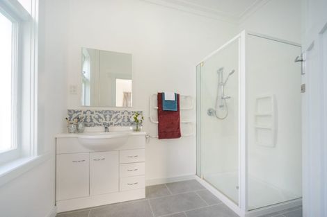 Photo of property in 57b Crewe Crescent, Hokowhitu, Palmerston North, 4410