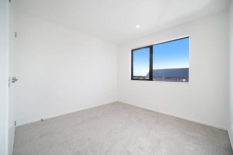 Photo of property in 12 Waimarie Drive, Karaka, 2578