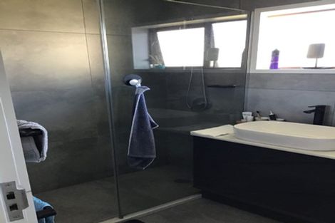 Photo of property in 1/324 Great South Road, Opaheke, Papakura, 2113