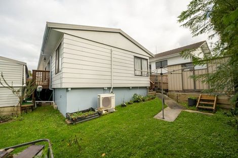 Photo of property in 1/13 Madigan Place, Glendene, Auckland, 0602