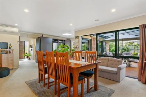 Photo of property in 35 Acacia Bay Road, Nukuhau, Taupo, 3330