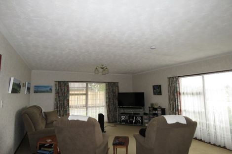 Photo of property in 64 Henley Street, Westport, 7825