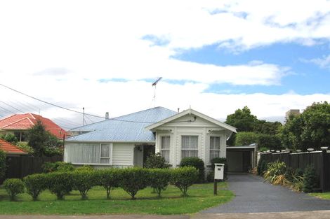 Photo of property in 10 Fenwick Avenue, Milford, Auckland, 0620