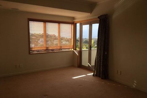 Photo of property in 8 Rosella Place, Murrays Bay, Auckland, 0630