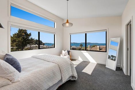 Photo of property in 9 Koru Place, Snells Beach, 0920