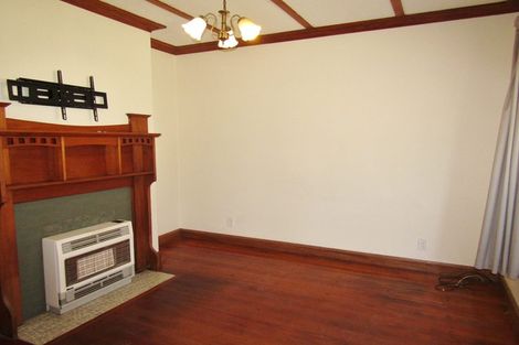 Photo of property in 37 Riverside Drive, Waiwhetu, Lower Hutt, 5010