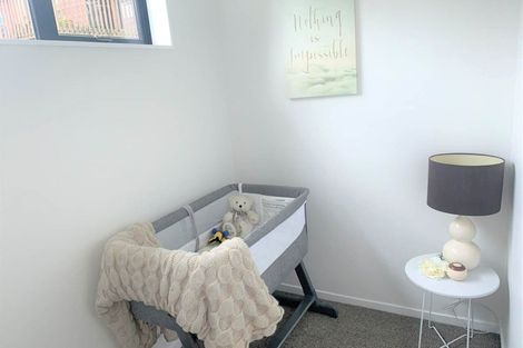 Photo of property in 40 Tokai Place, Glen Eden, 0602