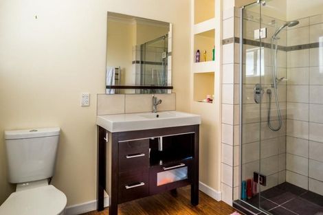 Photo of property in 8 Tirowhanga Road, Paremata, Porirua, 5024