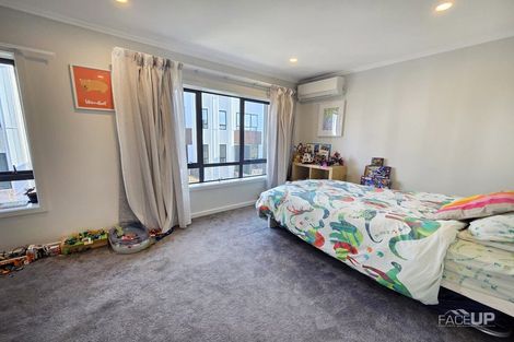 Photo of property in 4/35 Marine Parade, Hobsonville, Auckland, 0616