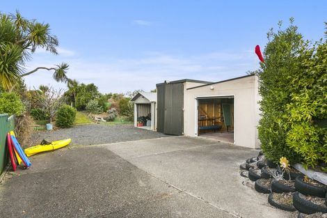 Photo of property in 17 Palmer Place, Taieri Beach, Taieri Mouth, 9091