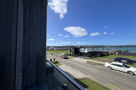 Photo of property in 9 Gunn Way, Hobsonville, Auckland, 0616