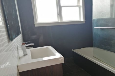 Photo of property in 32 Hamlin Road, Mount Wellington, Auckland, 1060