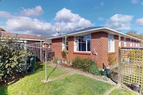 Photo of property in 2/15 Clouston Park Road, Ebdentown, Upper Hutt, 5018