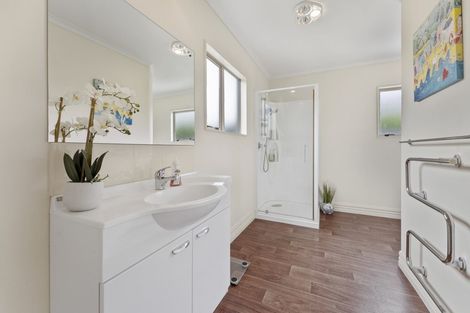 Photo of property in 38 Oak Crescent, Ashhurst, 4810