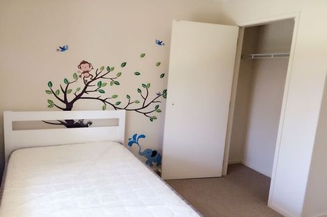 Photo of property in 10a Louvain Place, Greenhithe, Auckland, 0632