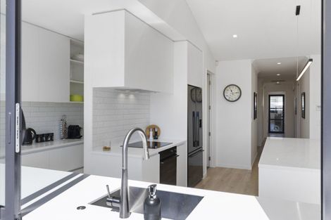 Photo of property in 52 Manakura Street, Russley, Christchurch, 8042