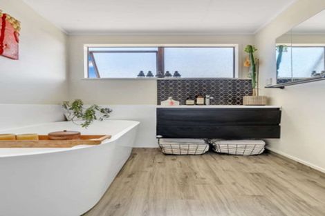 Photo of property in 80 Main Street, Edgecumbe, 3120