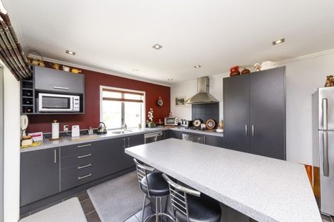 Photo of property in 23a Rosalie Terrace, Kelvin Grove, Palmerston North, 4414