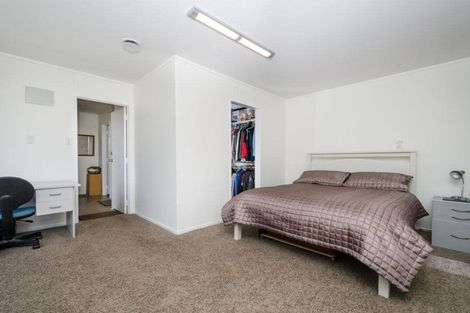 Photo of property in 9 Jacinta Grove, Swanson, Auckland, 0612