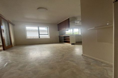 Photo of property in 73 Archibald Road, Kelston, Auckland, 0602