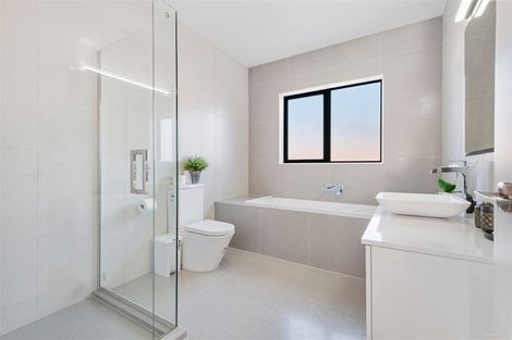 Photo of property in 58 Harbour Crest Drive, Waiuku, 2123