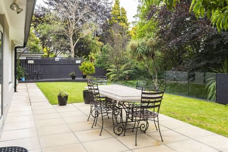 Photo of property in 6 Tuirau Place, Ilam, Christchurch, 8041