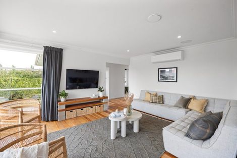 Photo of property in 11 Sandwich Road, St Andrews, Hamilton, 3200