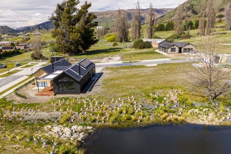 Photo of property in 4 Glenbrae Crescent, Wanaka, 9305