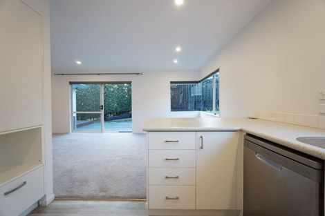 Photo of property in 2/46 La Trobe Street, Pakuranga Heights, Auckland, 2010