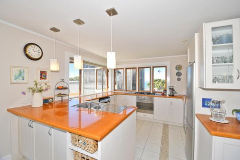 Photo of property in 1 Penguin Street, Leigh, 0985