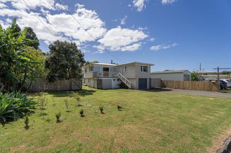 Photo of property in 3 Daphne Road, Tairua, 3508